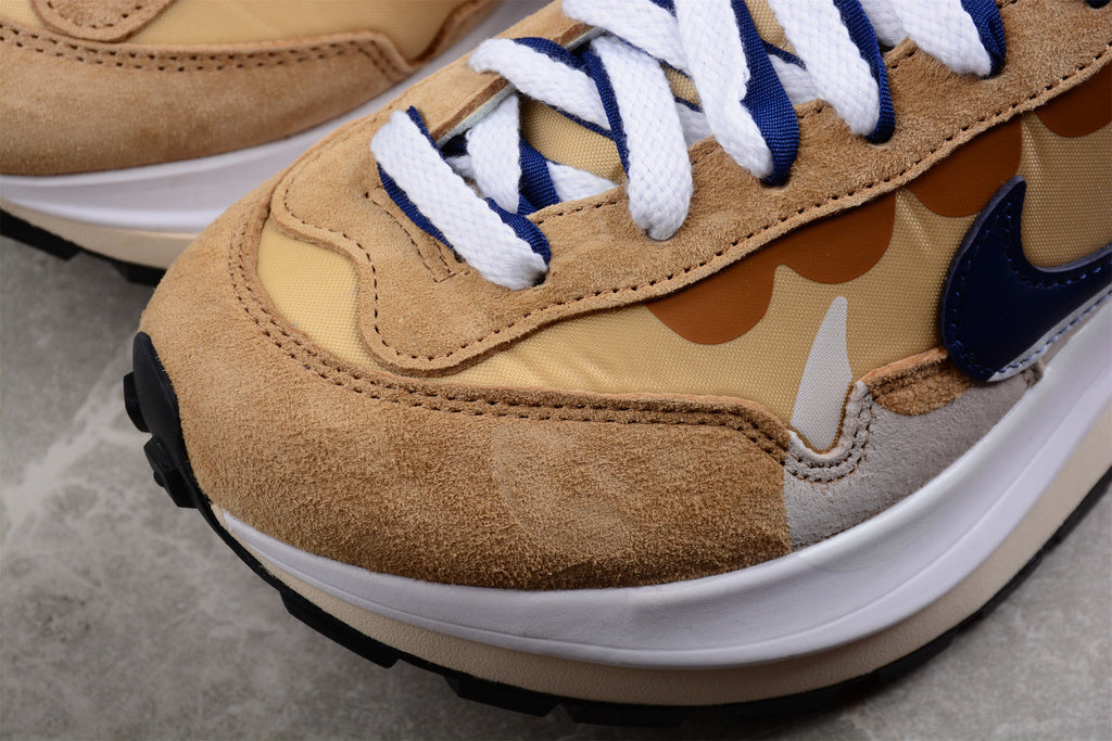 Nike Vaporwaffle sacai Sesame Blue Void DD1875-200.