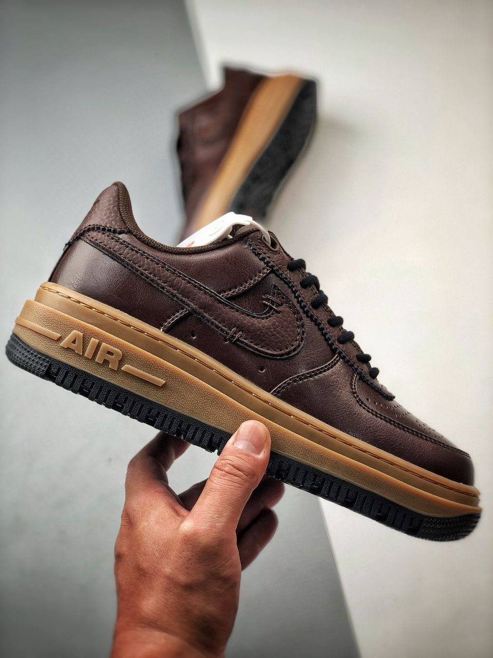 Nike Air Force 1 Low Luxe Brown.