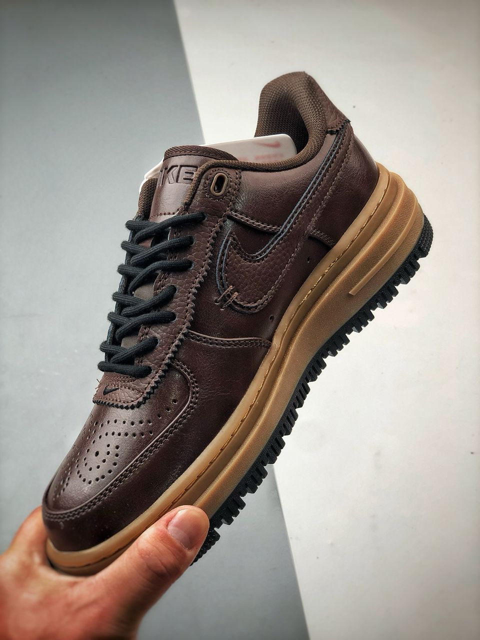 Nike Air Force 1 Low Luxe Brown.