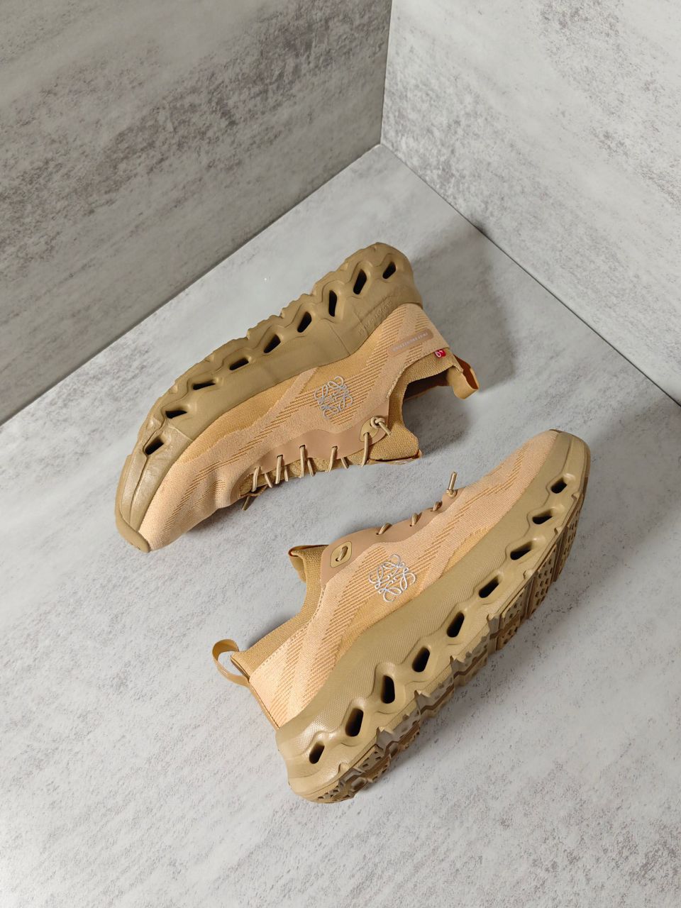 LOEWE x On Cloudtilt Dark Sand