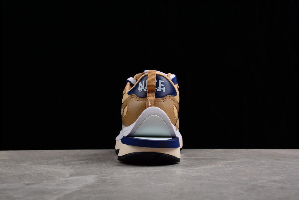 Nike Vaporwaffle sacai Sesame Blue Void DD1875-200.