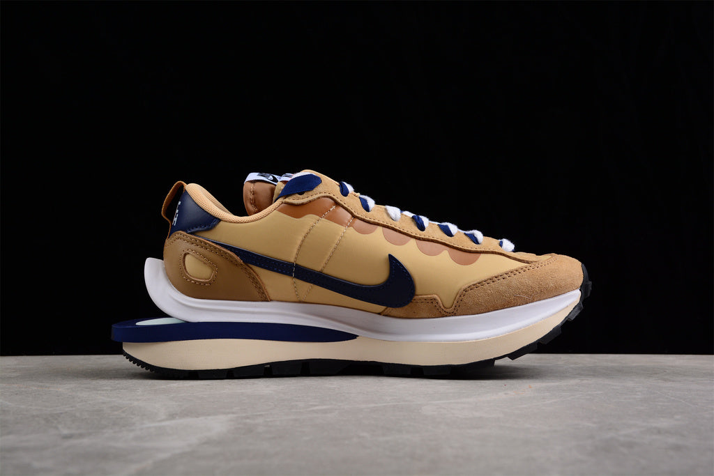 Nike Vaporwaffle sacai Sesame Blue Void DD1875-200.