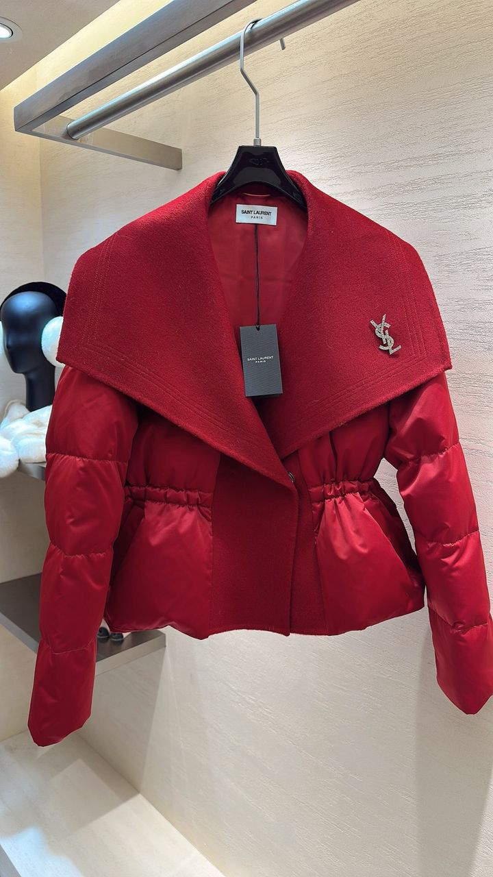 jaqueta puffer Saint Laurent vermelha