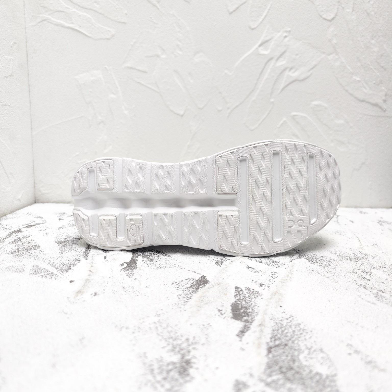 LOEWE x On Cloudtilt White