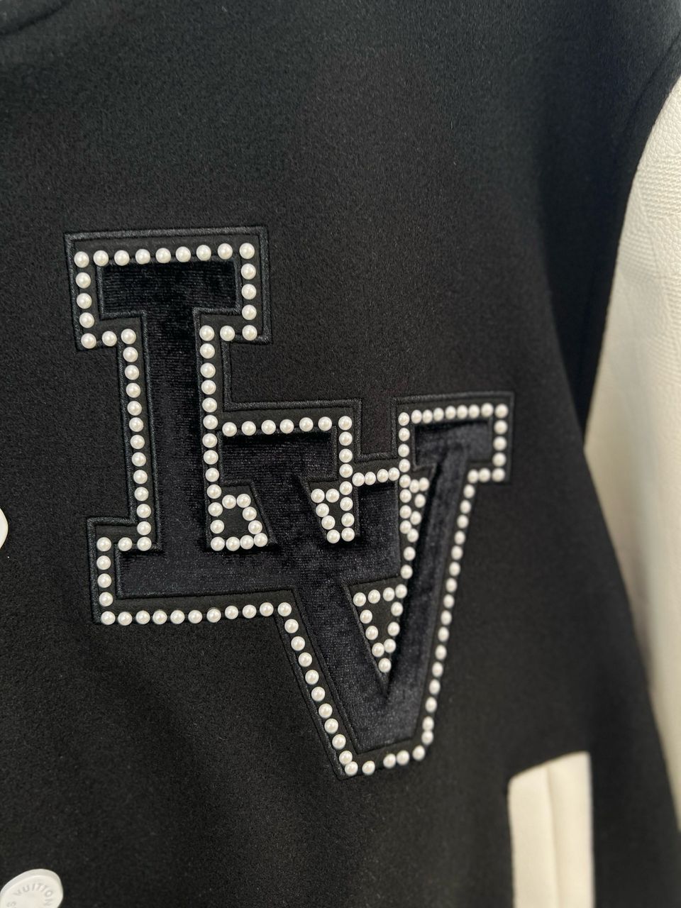 Jaqueta Louis Vuitton Varsity Black