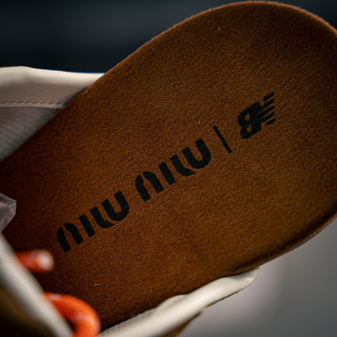 Mule New Balance x Miu Miu 530 SL.