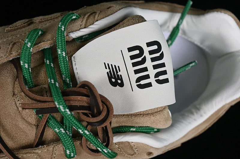 New Balance 530 miu miu Brown.