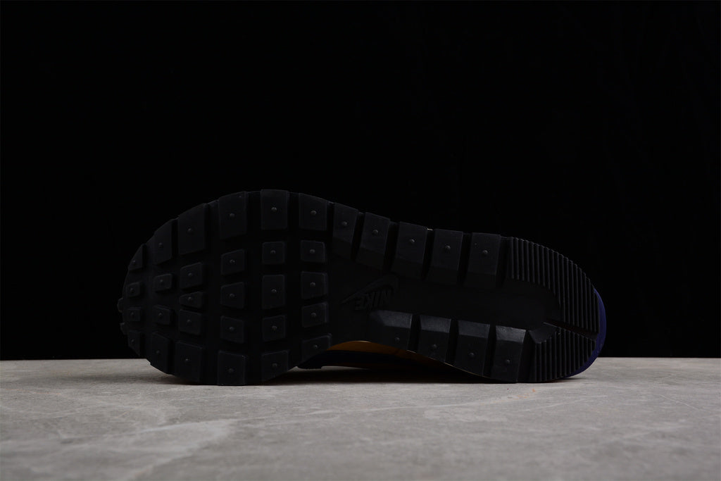 Nike Vaporwaffle sacai Sesame Blue Void DD1875-200.